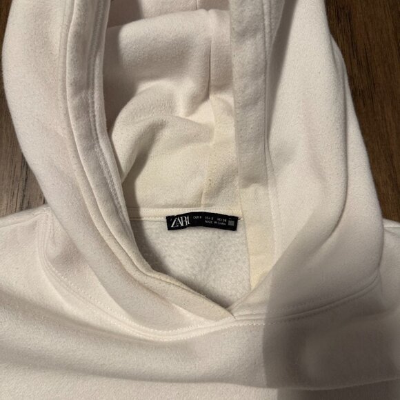 Zara White Hoodie - Picture 2 of 3